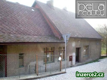 Dvougenerační RD 6+2 s velkou zahradou v centru_2 194013_2.jpg