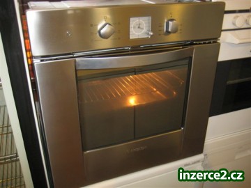 Trouba nerezová vestavná horkovzdušná ARISTON_1 194147_1.jpg