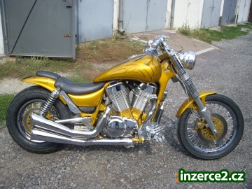Suzuki intruder 1400_1 1945_1.jpg