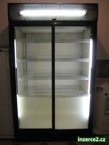 Chladnice prosklená značková HELKAMA C10G_1 195605_1.jpg