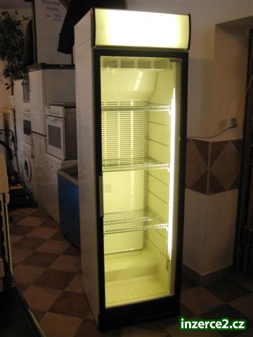 Lednice prosklená značková HELKAMA - bílá_1 195608_1.jpg
