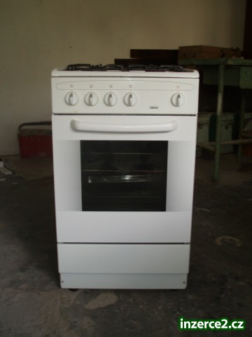 Super plynový sporák značky Zanussi_1 19712_1.jpg