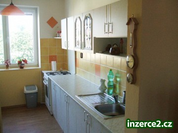 Zděný řadový dům se zahradou!_2 198478_2.jpg