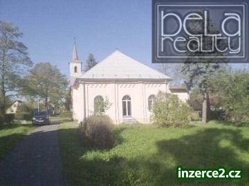 Luxusní, prostorný RD se zahradou na krásném místě_2 200034_2.jpg