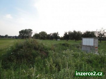 Prodej pozemku v Lázních Bohdaneč s možnou výstabou domu_1 200145_1.jpg