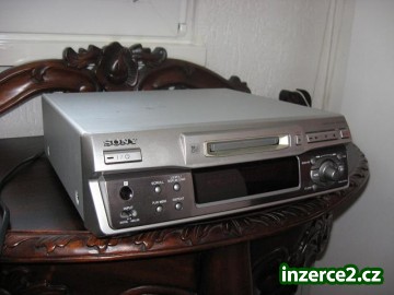 MiniDisc Deck SONY MDS-S40_2 200354_2.jpg