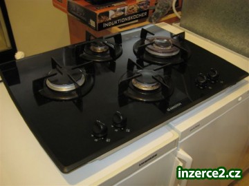 Plynová sklokeramická varná deska INDESIT_1 200558_1.jpg