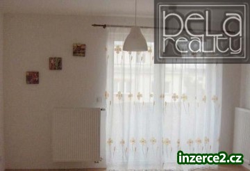 Pronájem luxusní novostavby bytu 3+kk nedaleko HK_2 202228_2.jpg