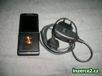 Sony Ericsson W350i_1 203273_1.jpg