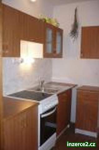 Pronájem bytu 1+kk v Hradci králové na Kotli_2 204643_2.jpg
