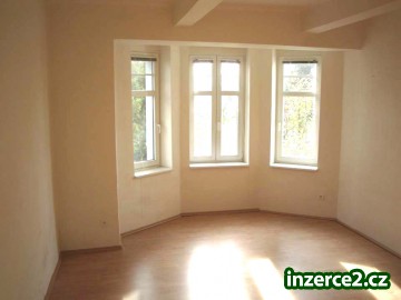 Pronájem bytu 2+1/T, 60 m2, zahrada, zvířátka možná_1 204762_1.jpg