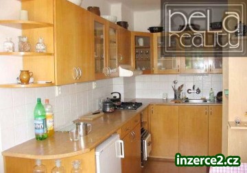 Luxusní, prostorný ŘRD 5+1 s garáží a pěknou zahradou_2 205573_2.jpg