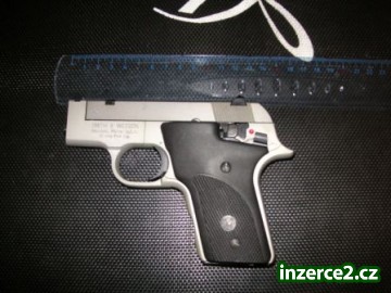 Prodám sportovní samonabíjecí pistoli SW .22 LR_2 206261_2.jpg