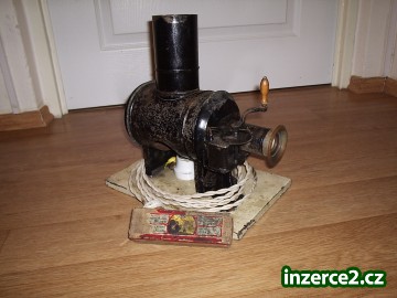 Nabízím promítačku_1 206738_1.jpg