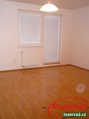 Nabízíme k pronájmu byt 1+kk v Kutné Hoře_1 207900_1.jpg
