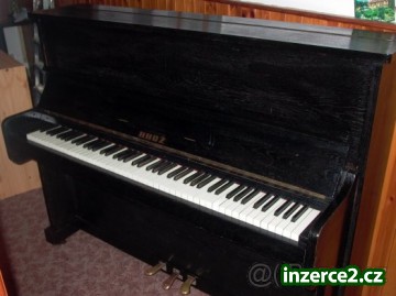 Prodám hezky pianino Brož,černy ,3 pedály,muzem prevezd a vynezt po dohode,znám kluky stehovaky,naladěno bylo pred 10 mesici.super stav.hezky darek i pro deti_1 208261_1.jpg