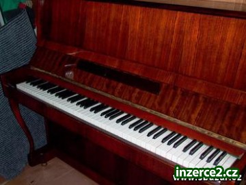 Prodám piano Nocturno.1 majitel, malo hrané,bezvadný stav,bílé klávesy.Stáří-30 let._2 208319_2.jpg