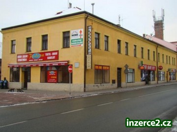 Prodej komerční nemovitosti v centru Chlumce nad Cidlinou_1 210240_1.jpg