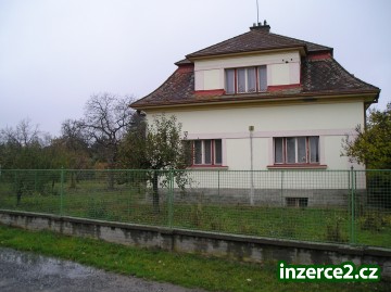 Dovoluji si Vám nabídnout k dlouhodobému pronájmu st. rodinný domek v Jirnech u Prahy_1 210720_1.jpg
