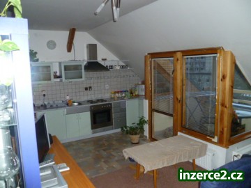 Podkrovní byt 3+kk, lodžie, 96m2, Kralupy n/Vlt._2 212468_2.jpg