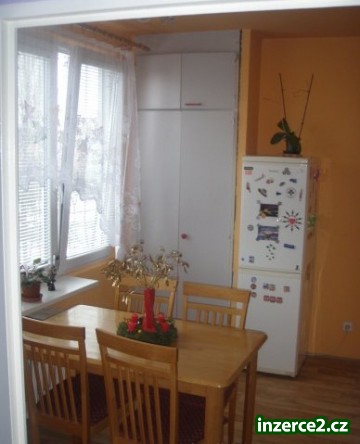 Pronájem hezkého, zrekonstruovaného bytu 2+1 s balkonem_1 213148_1.jpg