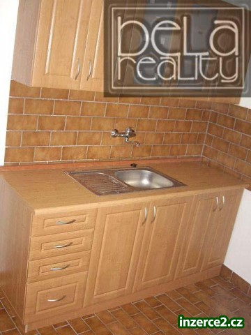 Prostorný, zděný byt 2+kk se spaním v mezipatře_1 213244_1.jpg