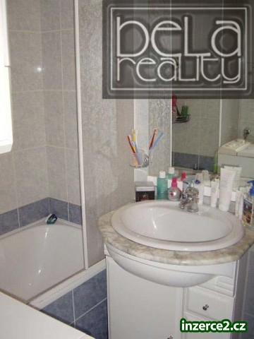 Prostorný, zděný, moderní byt 3+1 s lodžií v klidné lokalitě_2 216904_2.jpg