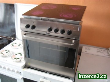 Sporák vestavný - Sklokeramická deska s nerezovou troubou WHIRLPOOL_1 219511_1.jpg