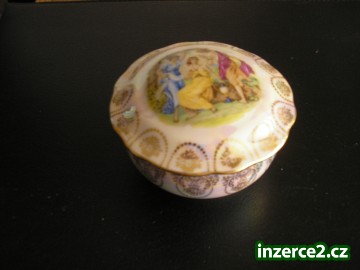 Starožitná konvice + cukřenka+talíř s třemi Gráciem_2 223625_2.jpg