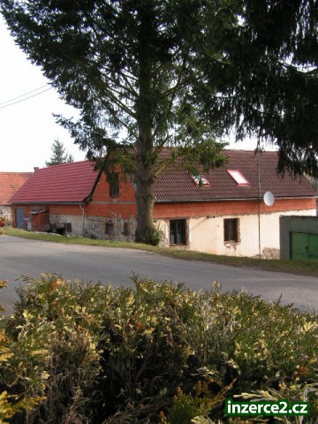 Prodej RD v obci Hněvkovice u Týna nad Vltavou._2 225514_2.jpg