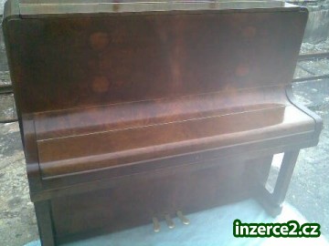 PRODÁM HNĚDÉ LESKLÉ PIANino KAŠPAR- BÍLÉ KLAVESY, výška cca 125cm-délka cca 130cm,3 pedály FUNKČNÍ-DOVOZ MOŽNÝ- JSEM Z PRAHY-špatné foto jinak ve skutečnosti hezký_2 228982_2.jpg
