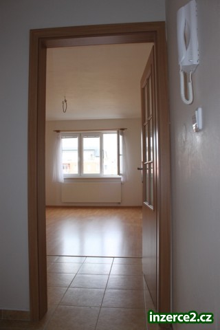 Krásný byt 2kk v novostevbě-Úvaly u Prahy_2 229433_2.jpg