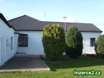 Pěkné bydlení provšechny Lkáň u Libochovic.RK NEVOLAT_1 229913_1.jpg