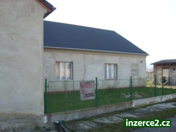 Pěkné bydlení provšechny Lkáň u Libochovic.RK NEVOLAT_2 229913_2.jpg