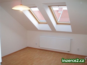 Pronájem krásného mezonetového bytu 2+kk, Zámečnická ul., Plzeň-centrum_2 230291_2.jpg