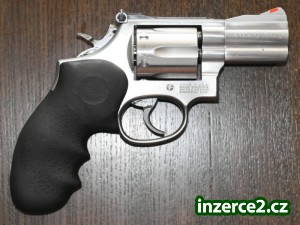 REVOLVER SW 686_2 231388_2.jpg