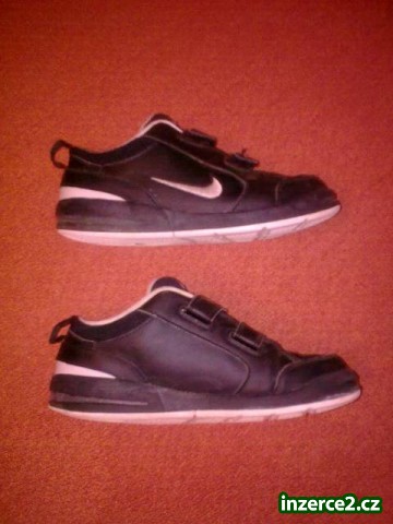 DĚTSKÉ BOTKY NIKE vel. 33_2 233956_2.jpg