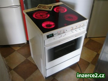 Sporák se sklokeramickou deskou BOSCH - šíře 60 cm_1 234819_1.jpg