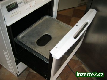 Sporák se sklokeramickou deskou BOSCH - šíře 60 cm_2 234819_2.jpg