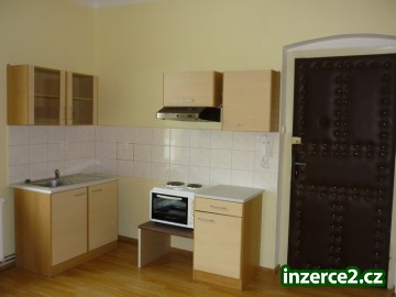Zrekonstruovaný byt 2+kk, Houškova ul., Slovany, Plzeň_1 237621_1.jpg