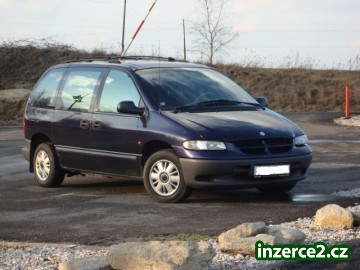 Chrysler Voyager_1 246064_1.jpg