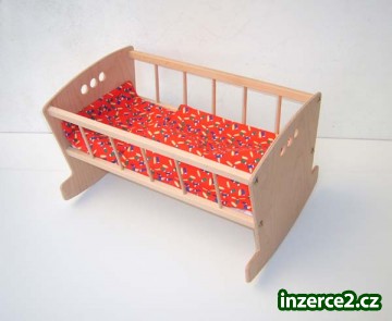 KOLÉBKA PRO PANENKU s peřinkami_2 246469_2.jpg