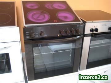 Sporák vestavný - Sklokeramická deska s troubou ELECTROLUX_1 246592_1.jpg