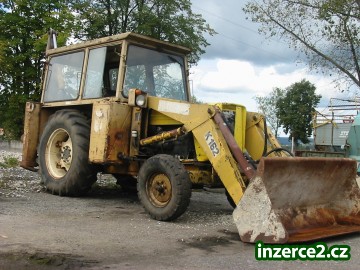 Traktorbagr OSTROWEK K 162_1 24713_1.jpg