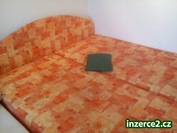 prodám celočalouněnou postel dvojlůžko_1 247793_1.jpg