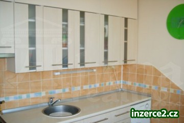 Zrekonstruovaný, světlý byt 3+1 s balkonem_2 251232_2.jpg