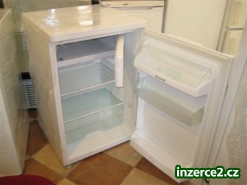 Lednice s mrazáčkem BRANDT_1 251581_1.jpg