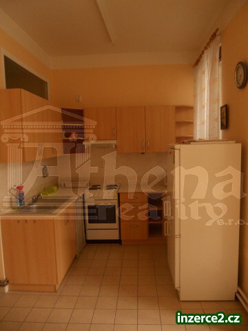 Pronájem zděného bytu 3+1 (130 m2) v centru_1 254921_1.jpg