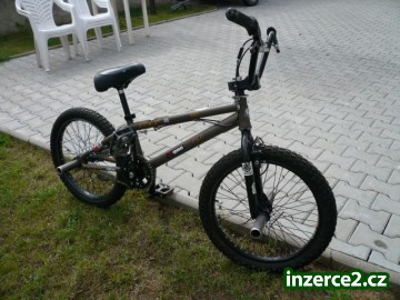 Prodám kolo GT freestyle_2 2549_2.jpg