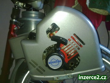 motokolo na benzin_2 255107_2.jpg
